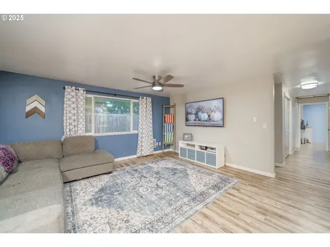 1050 10th Street Washougal WA 98671