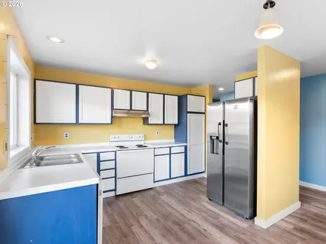 3220 Midway Road Hood River OR 97031