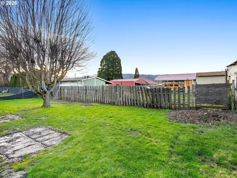 3220 Midway Road Hood River OR 97031