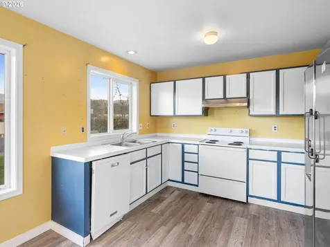 3220 Midway Road Hood River OR 97031