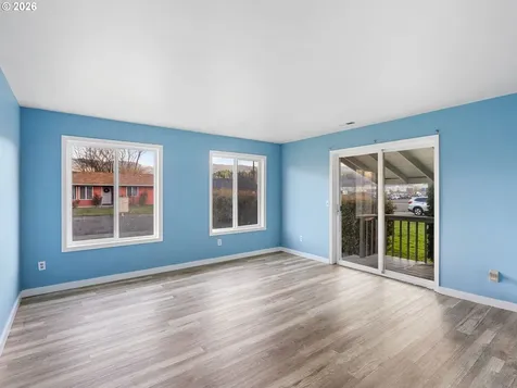 3220 Midway Road Hood River OR 97031