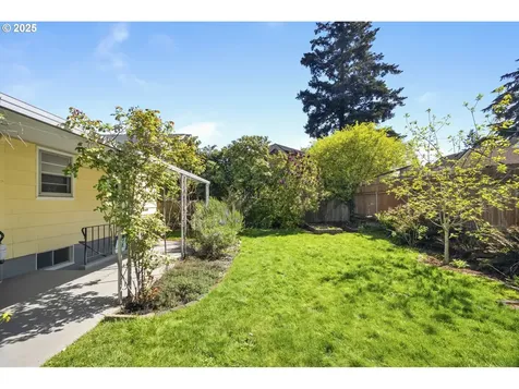 2104 NE Rosa Parks Way Portland OR 97211