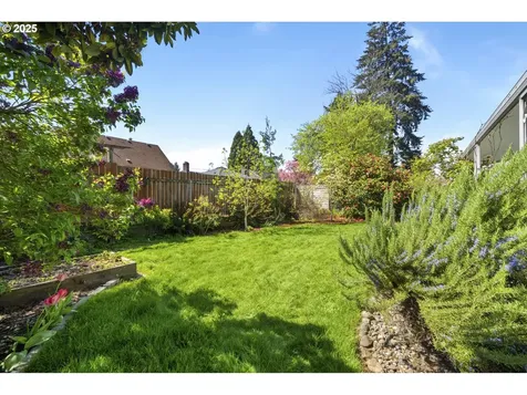 2104 NE Rosa Parks Way Portland OR 97211