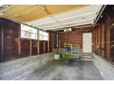 2104 NE Rosa Parks Way Portland OR 97211