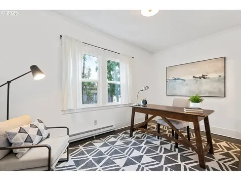 320 NE 75th Avenue Portland OR 97213