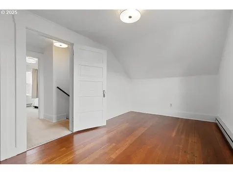 320 NE 75th Avenue Portland OR 97213