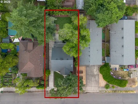 320 NE 75th Avenue Portland OR 97213