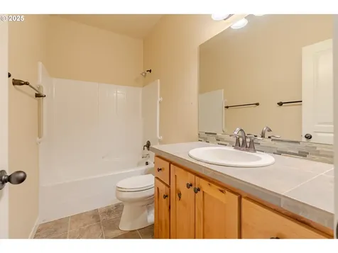 185 N 43rd Place Ridgefield WA 98642