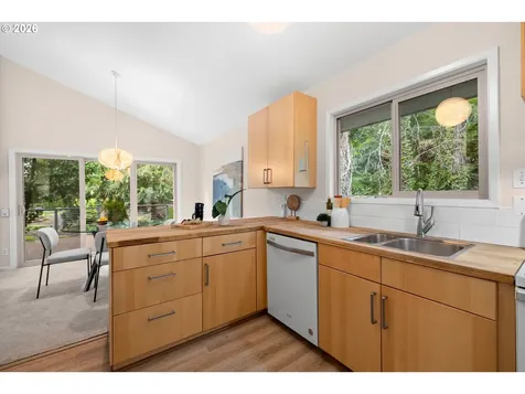 1053 Northshore Place Lake Oswego OR 97034