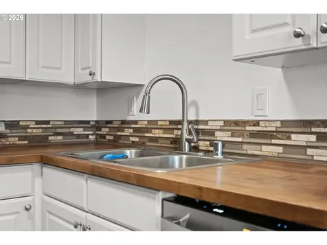2102 NW Kelly Drive Vancouver WA 98665