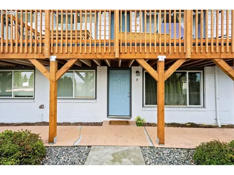 2102 NW Kelly Drive Vancouver WA 98665