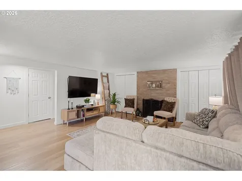 2102 NW Kelly Drive Vancouver WA 98665