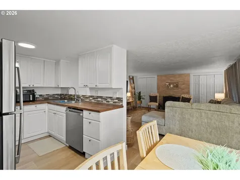2102 NW Kelly Drive Vancouver WA 98665