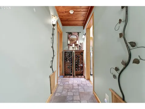 1295 Betty Lane Eugene OR 97404