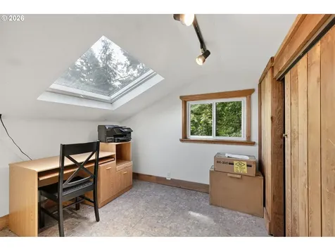 1295 Betty Lane Eugene OR 97404
