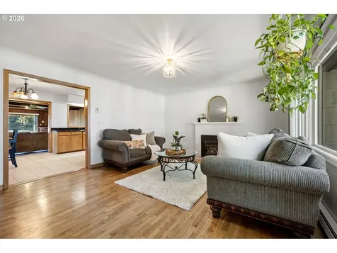 1295 Betty Lane Eugene OR 97404