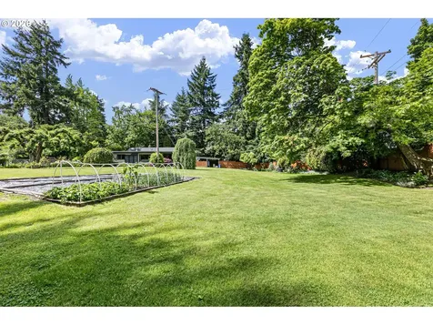 1295 Betty Lane Eugene OR 97404
