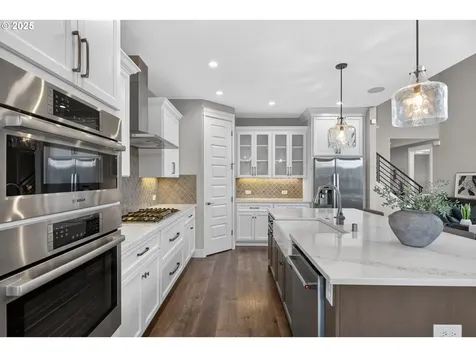 18205 NE 81st Street Vancouver WA 98682