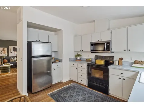 6002 SE Knight Street Portland OR 97206