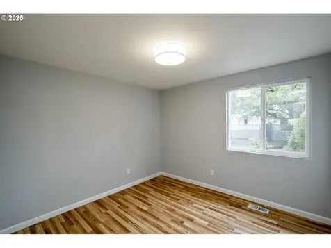 6002 SE Knight Street Portland OR 97206