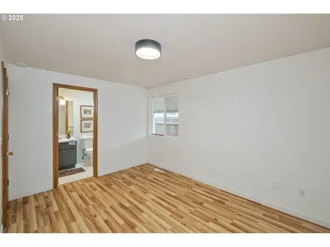 6002 SE Knight Street Portland OR 97206