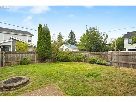 6002 SE Knight Street Portland OR 97206