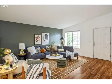 6002 SE Knight Street Portland OR 97206
