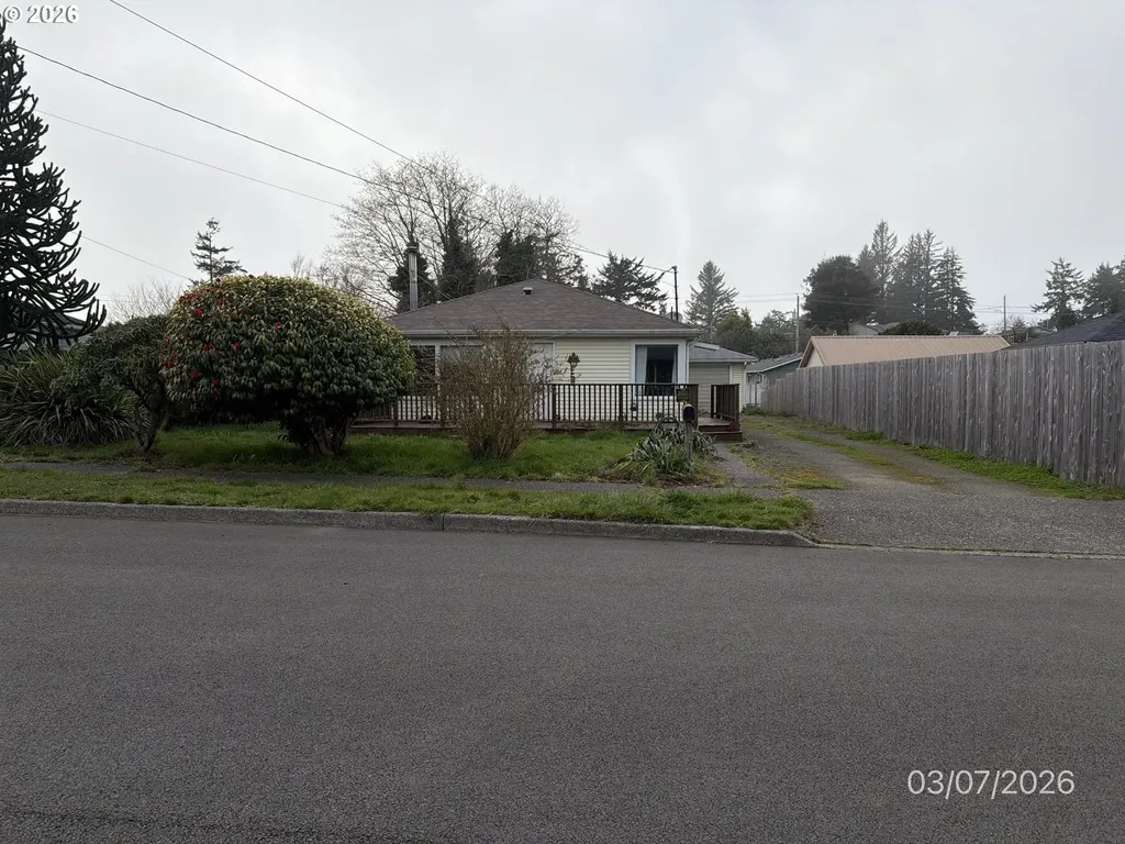 456 N Cammann Street Coos Bay OR 97420