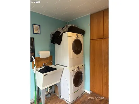 456 N Cammann Street Coos Bay OR 97420