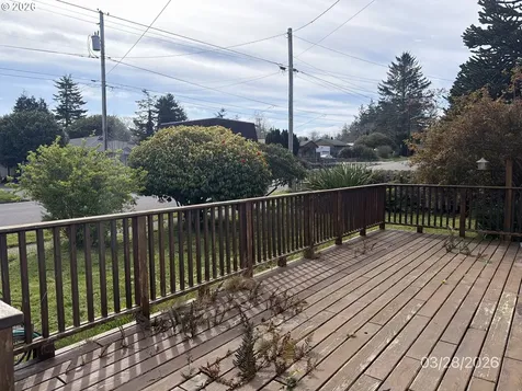 456 N Cammann Street Coos Bay OR 97420
