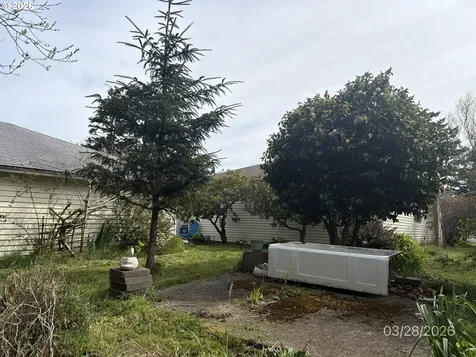 456 N Cammann Street Coos Bay OR 97420