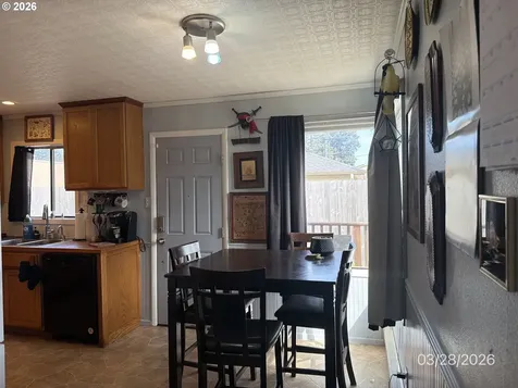 456 N Cammann Street Coos Bay OR 97420
