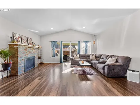 450 SE Stearns Road Prineville OR 97754