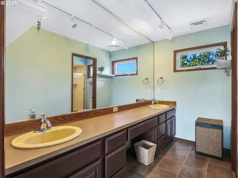 90517 Birdie Drive Warrenton OR 97146