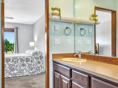 90517 Birdie Drive Warrenton OR 97146