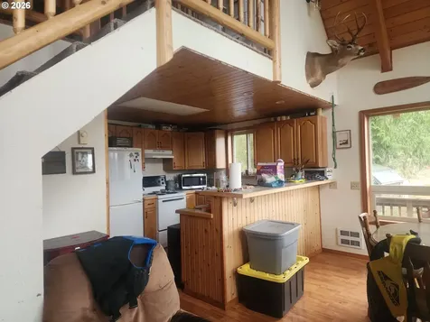 3117 S Tenmile Lakeside OR 97449