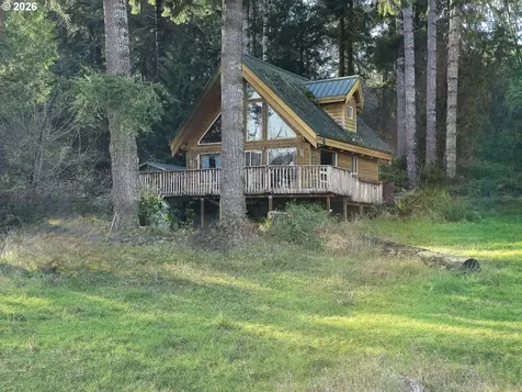 3117 S Tenmile Lakeside OR 97449