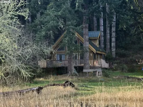 3117 S Tenmile Lakeside OR 97449