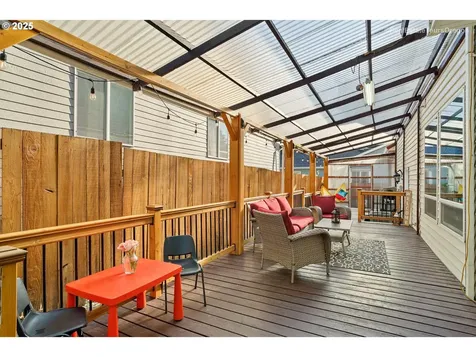 5813 SE Snowberry Court Hillsboro OR 97123