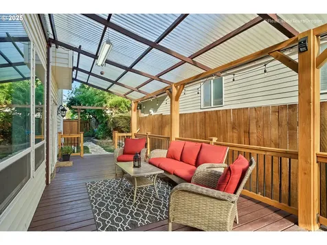 5813 SE Snowberry Court Hillsboro OR 97123