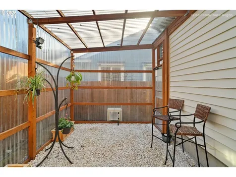 5813 SE Snowberry Court Hillsboro OR 97123