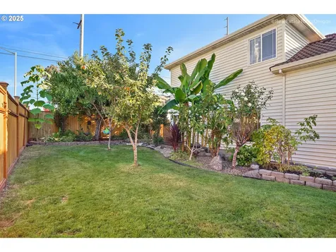 5813 SE Snowberry Court Hillsboro OR 97123