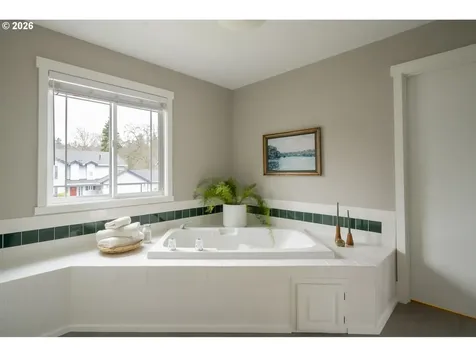2417 NE 148th Street Vancouver WA 98686