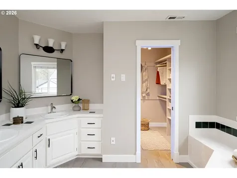 2417 NE 148th Street Vancouver WA 98686