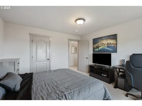 1548 NE Rocky Ridge Drive Roseburg OR 97470