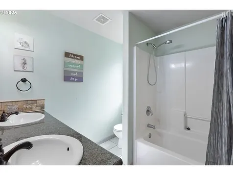 1548 NE Rocky Ridge Drive Roseburg OR 97470