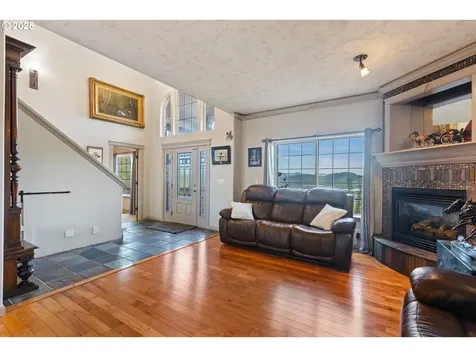 1548 NE Rocky Ridge Drive Roseburg OR 97470