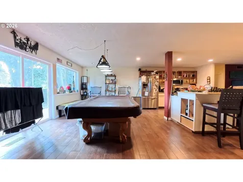 908 Browning Avenue S Salem OR 97302