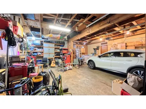 908 Browning Avenue S Salem OR 97302