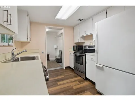 15580 SW Royalty Parkway Portland OR 97224